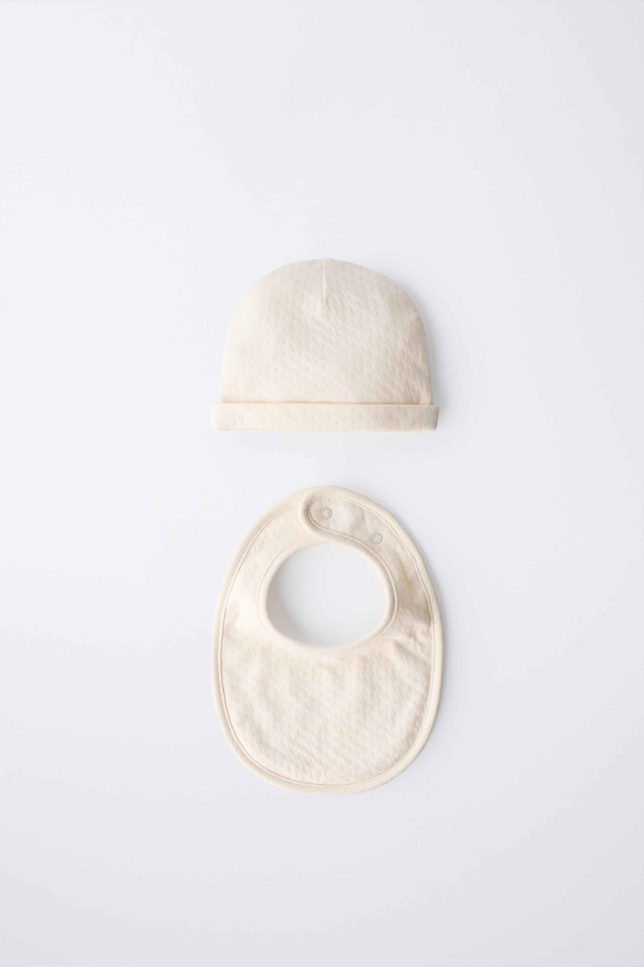 HAT AND BIB PACK WITH TEXTURED WEAVE